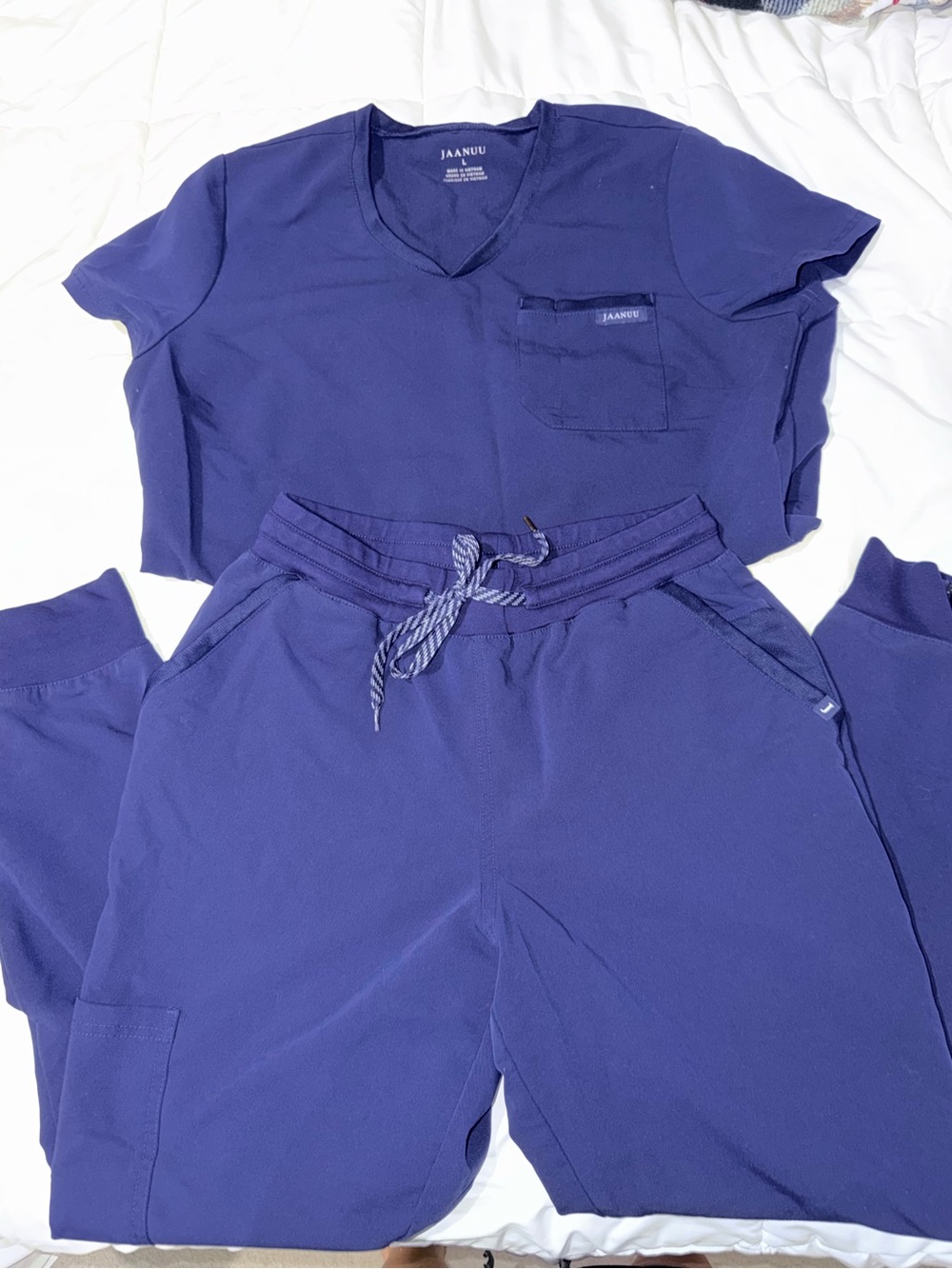 NWOT Jaanuu Women's Navy V-Neck Top & Drawstring Joggers